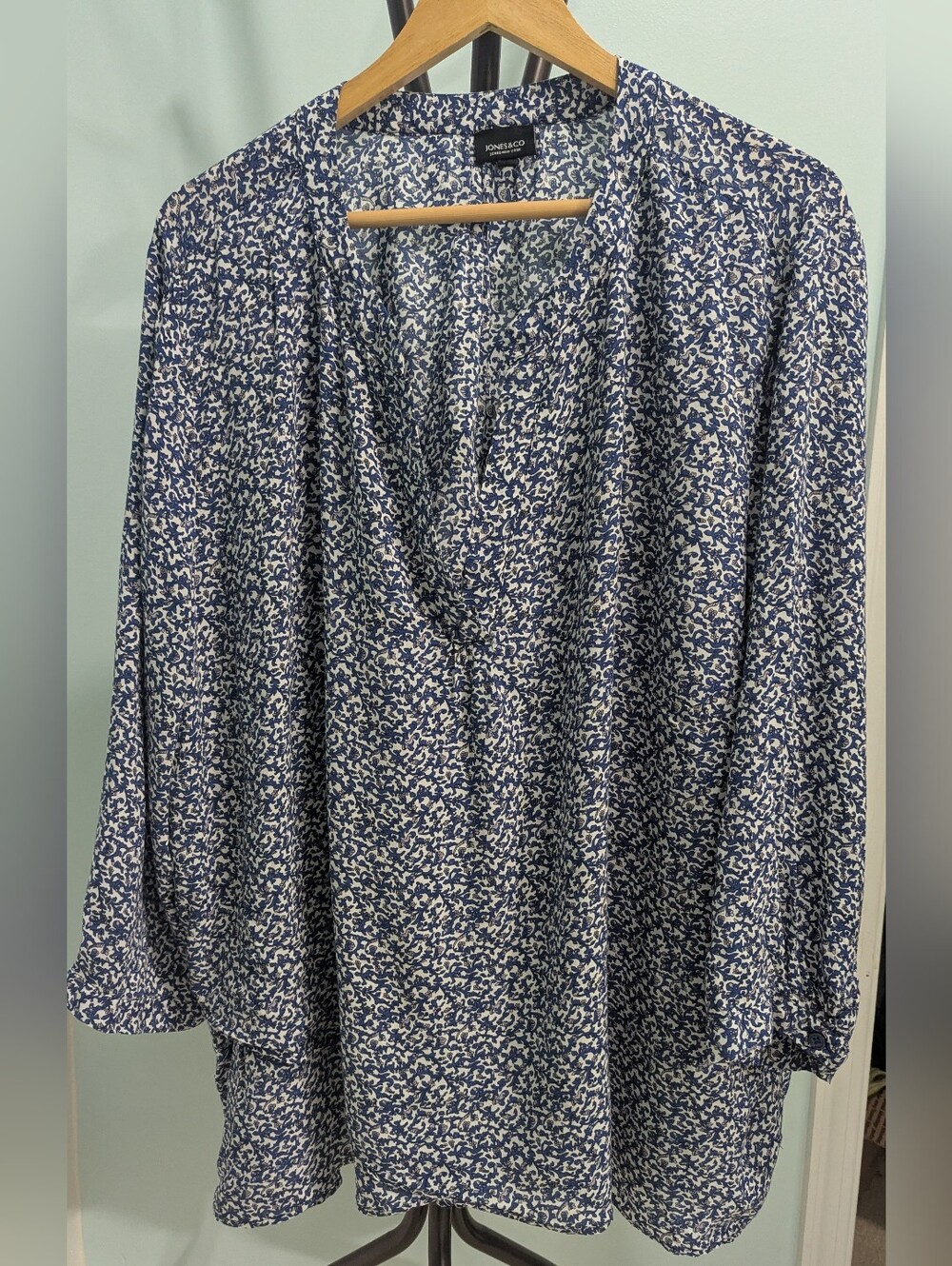 Jones & Co Navy and White Floral Blouse - Sz 3X